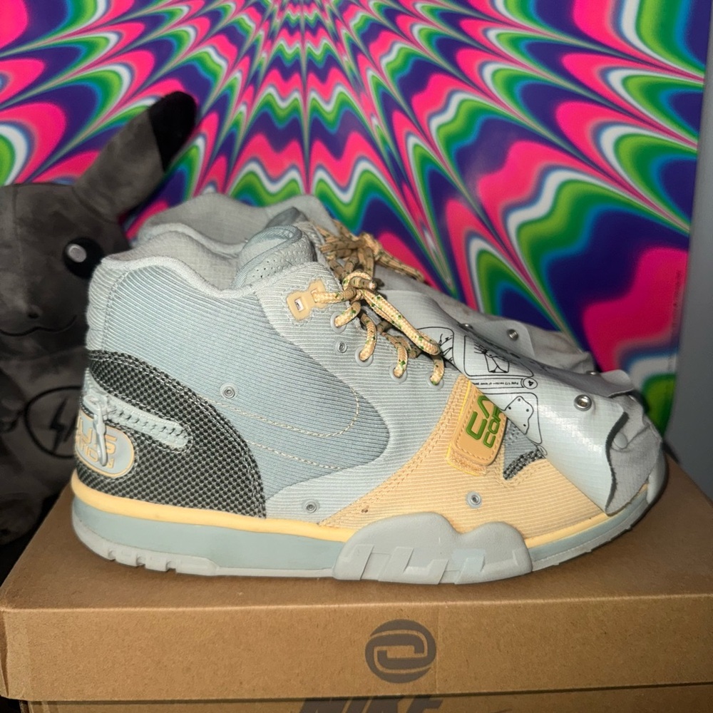 Travis Scott cactus jack nike air trainer 1
